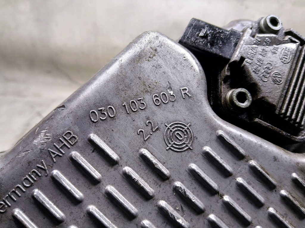 фото №10, Поддон масляная 030103603r vw golf iv 1.4