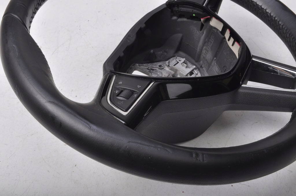 фото №11, Skoda fabia iii воздуховод кожаный