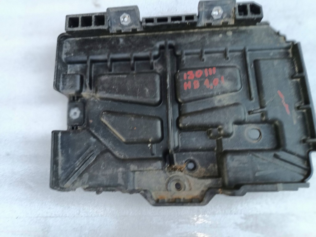 Hyundai i30 3 основание кронштейн аккумулятор 37150-g3000 2019r в Украине