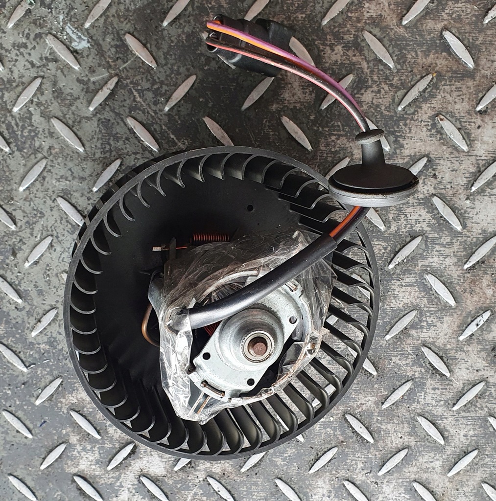 фото №3, Воздуходувка вентилятор ford fiesta mk4 1.3