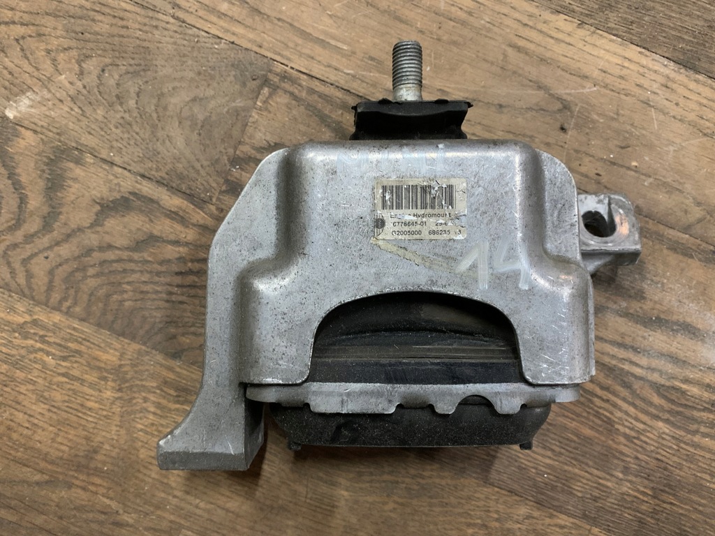 фото №1, Mini cooper r56 кронштейн двигуна подушка кронштейн 4