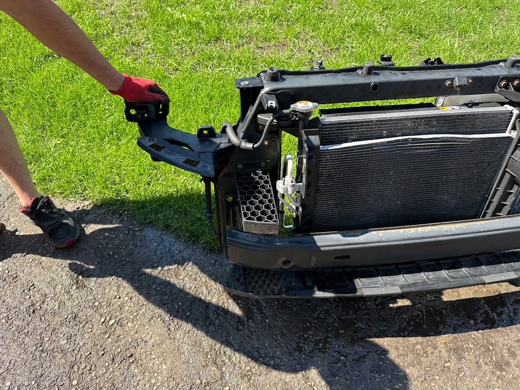 фото №4, Hyundai ix35 10-16r 1.7 crdi pas передний радиатор