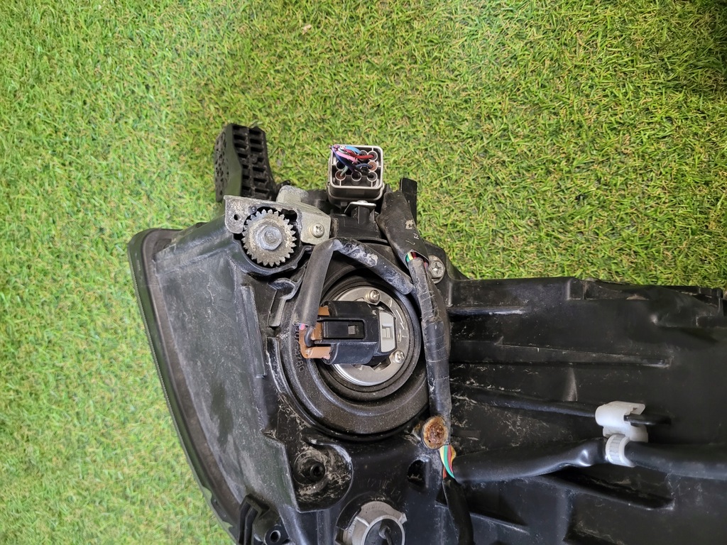 фото №8, Лампа правая ion imiev czero фара правый