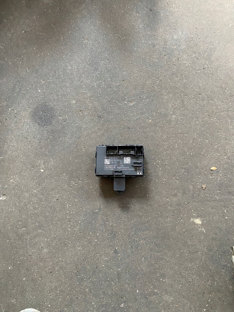 фото №1, Audi a4 b9 модуль блок керування двері 8w0959595n