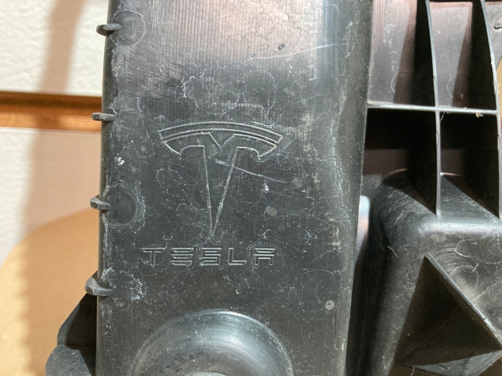 Жабо tesla s lift 1060509-00 Оригінал