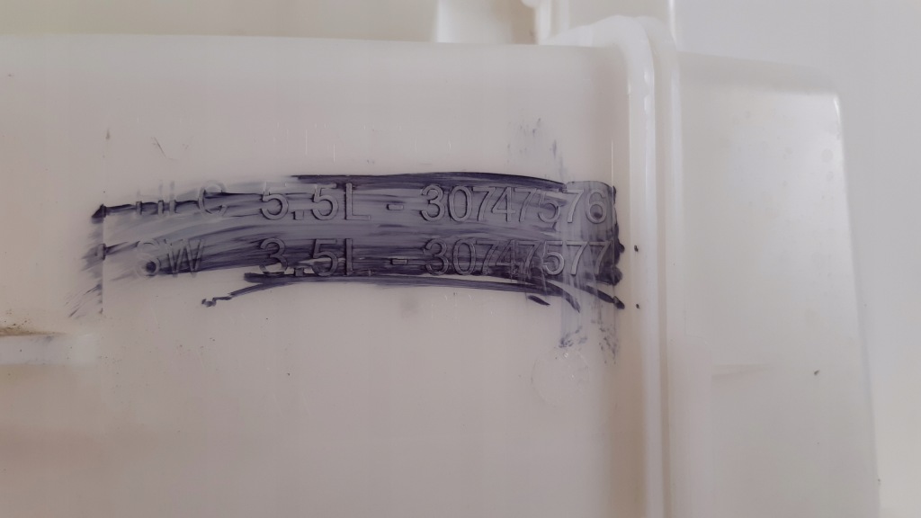 фото №6, Volvo v60 ii бачок омивача 30747576, 30747577