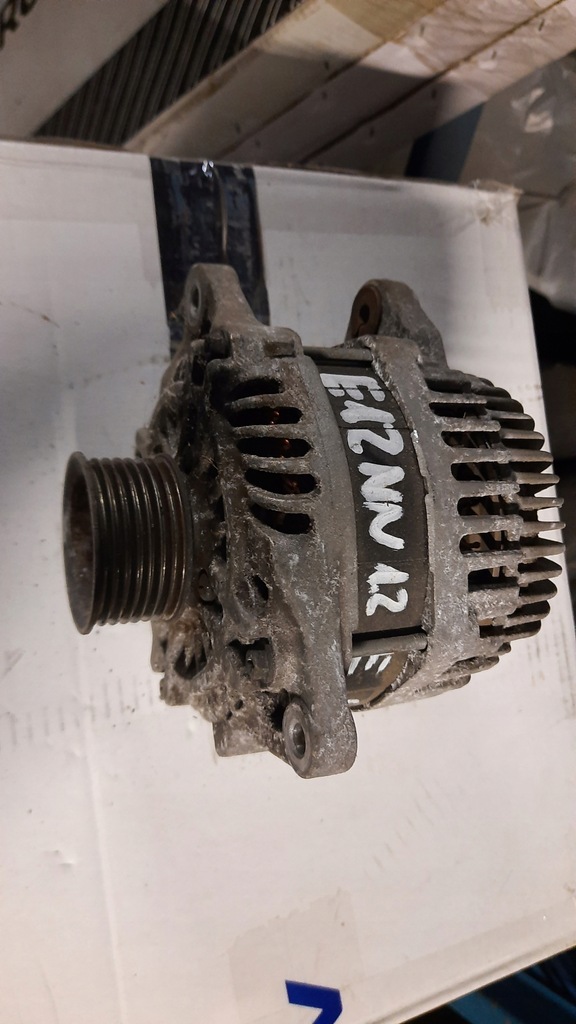 фото №1, Nissan note e12 1.2b генератор