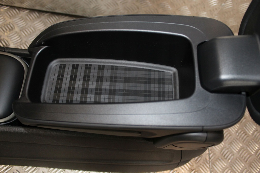 фото №12, Mini f60 jcw countryman обивка сиденья заднее сиденье обшивки