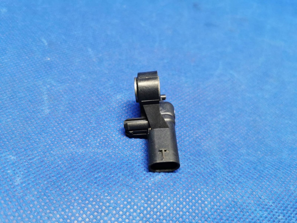 Купить Датчик удара подушка безопасности оригинал tesla model 3 147344700a