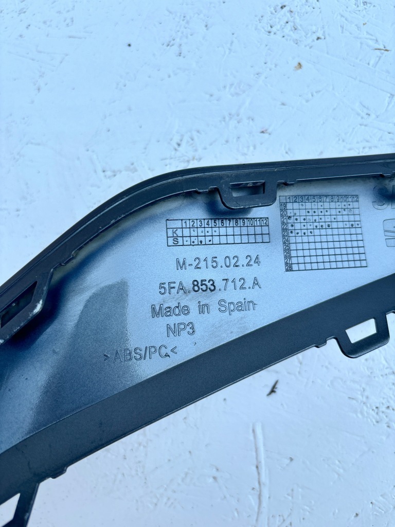 фото №9, Seat leon iv cupra спойлер накладка молдинг правая перед ładna 5fa853712a