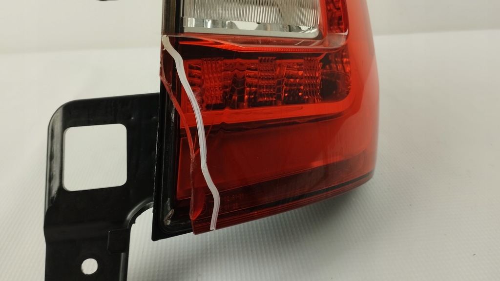 фото №7, Лампа правая задняя subaru outback v led