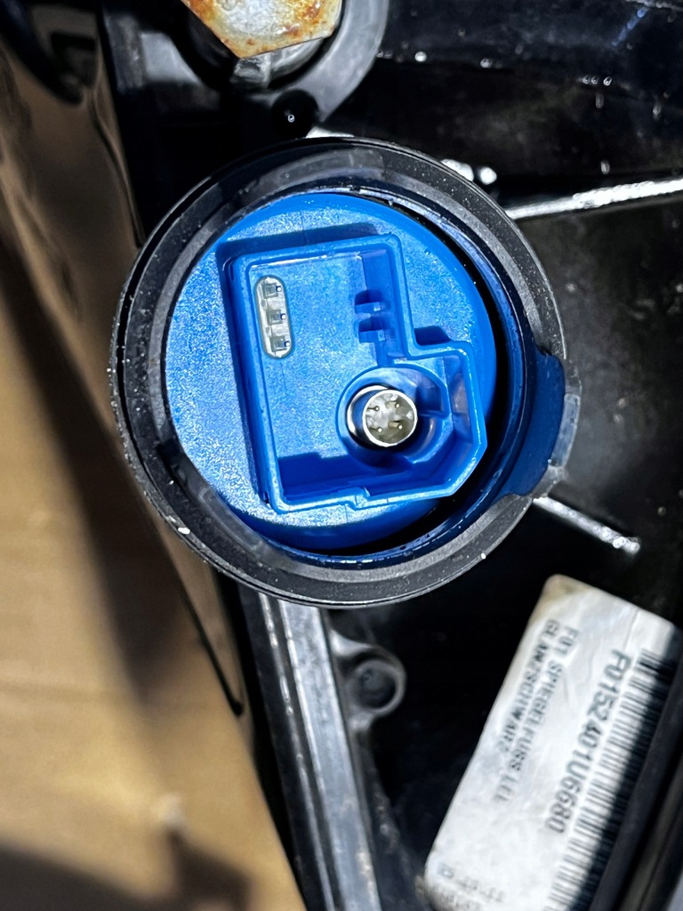 153 bmw f01 дзеркало ліва камера glanzschwarz 3+4 контакти Ціна