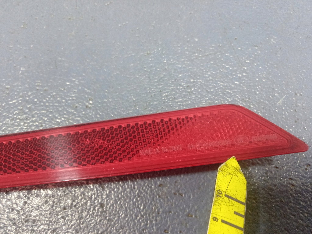 фото №6, Bmw 7 g11 левый отражатель бампера задняя габаритный фонарь 8063197