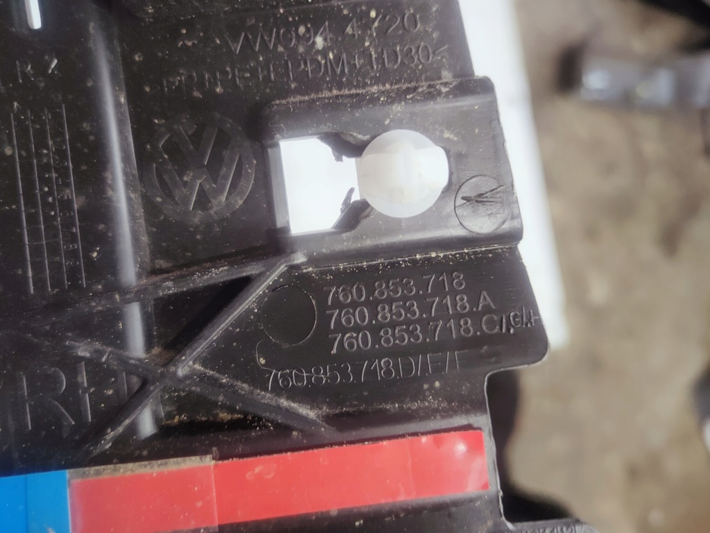 фото №5, Vw touareg iii молдинг крила правий перед передня 760853718