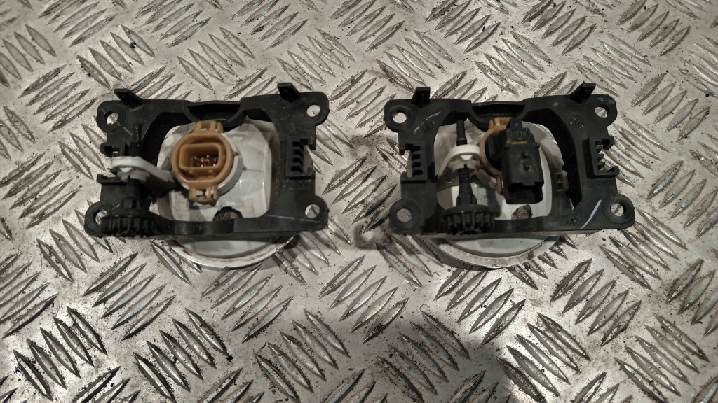 Купити Протитуманна фара рамка citroen c3 c4 peugeot 2008 2008 308 9685425280 оригінал l=p