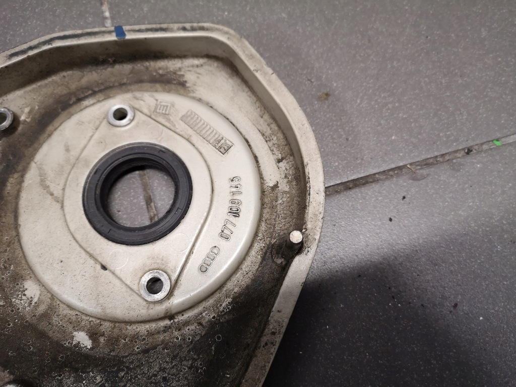 фото №8, Корпус распределительного вала audi a8 d2 3.7 aew 077109145