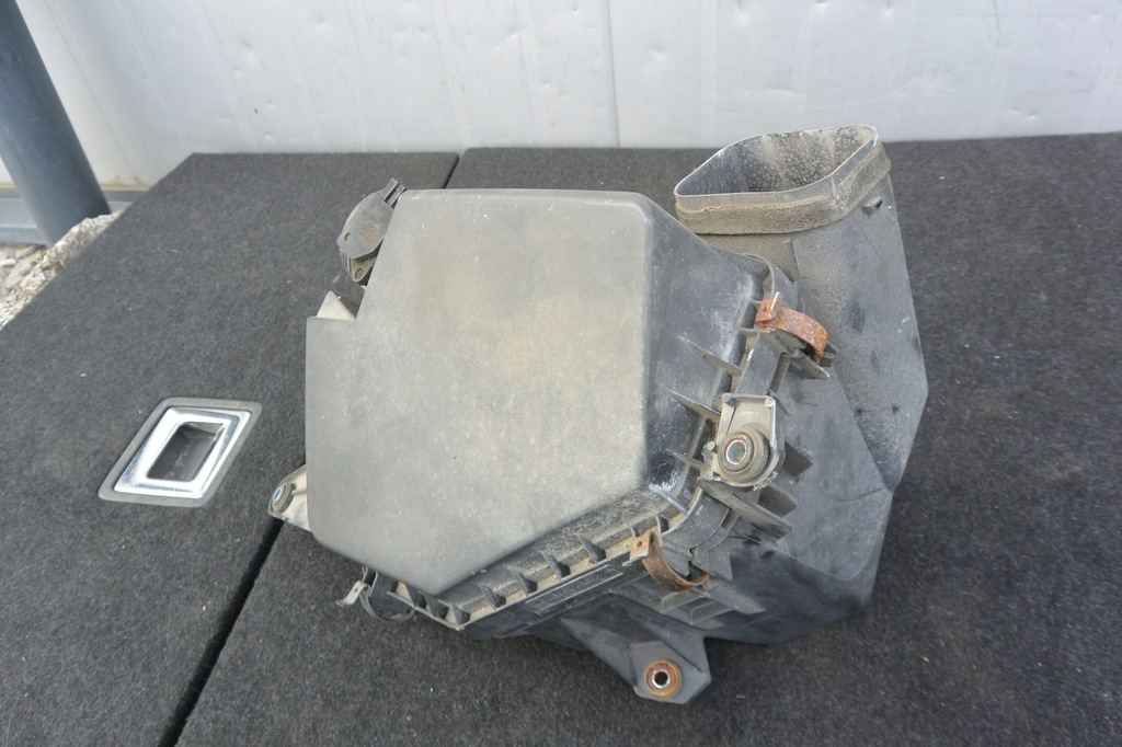 фото №9, Корпус фильтра воздуха расходомер 3.5 v6 lexus gs iii 450h 300