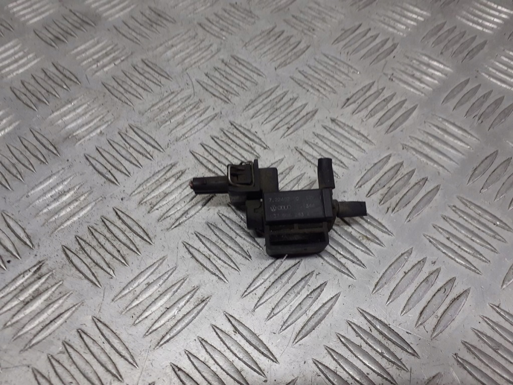 фото №1, Клапан вакууму vw bora 037906283a