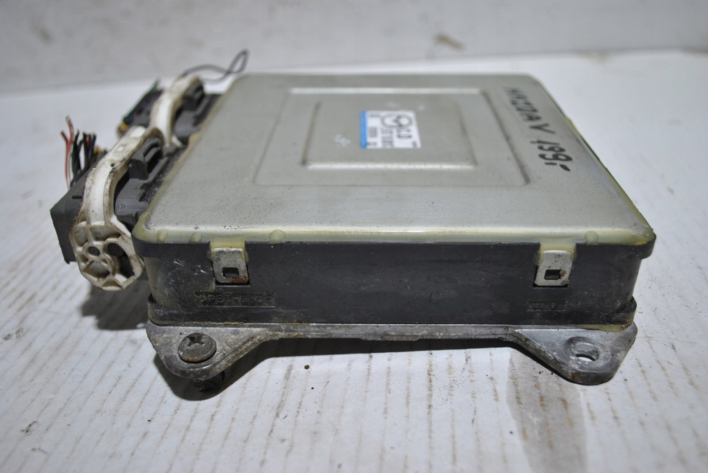 фото №6, Бортовой компьютер двигателя mazda 5 lfd718881c