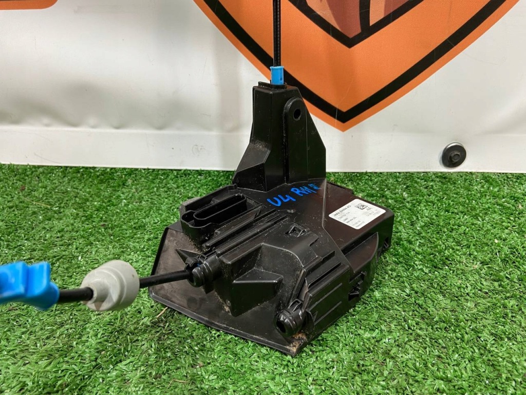 Замок дверей задні правий range rover velar l560 j8a2-24994-ad Доставка