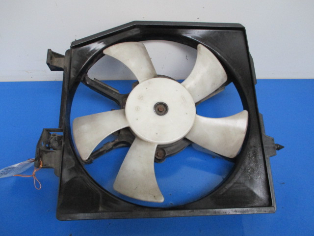 Купити Mazda 323f ba 2.0d кондиціонер вентилятор радіатора