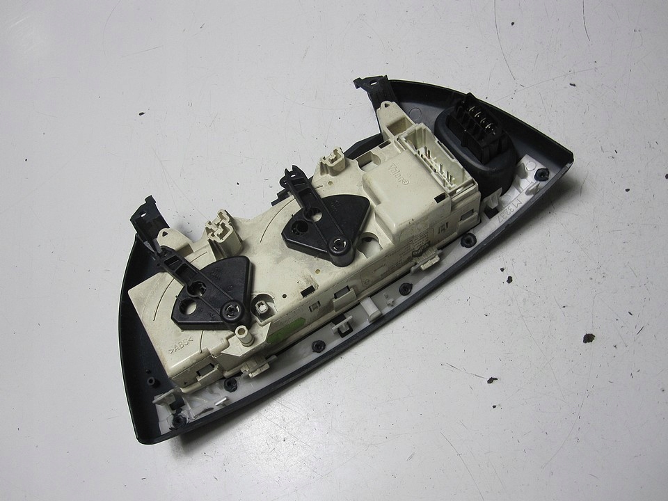 фото №5, Панель кондиціонера renault megane scenic 92r