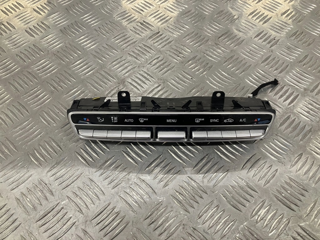 фото №1, Панель обдув кондиціонера mercedes glc x253