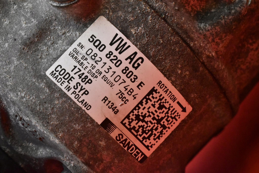 фото №6, Компресор насос кондиціонера 5q0820803e skoda rapid 1 i 1.2 tsi 105 km 12-