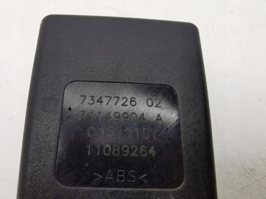 фото №8, Bmw i3 2017 пряжка заднего поперечина безопасности