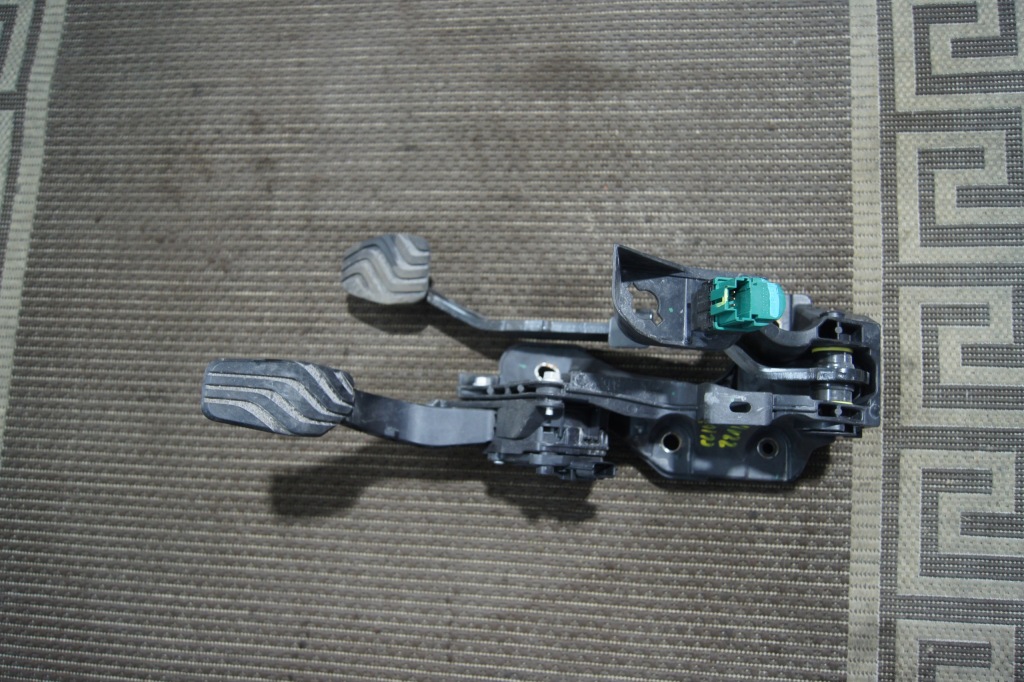 фото №1, Renault оригінальний номер 180108467r