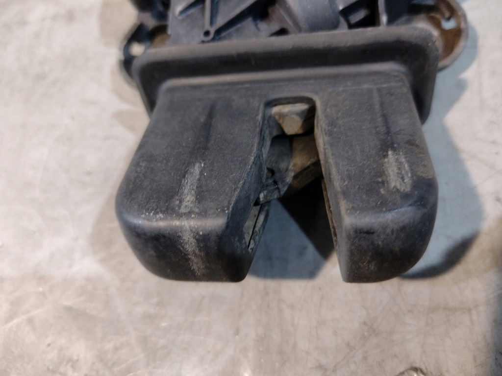 фото №7, Замок кришки багажника volkswagen passat b6 sedan 4f5827505c