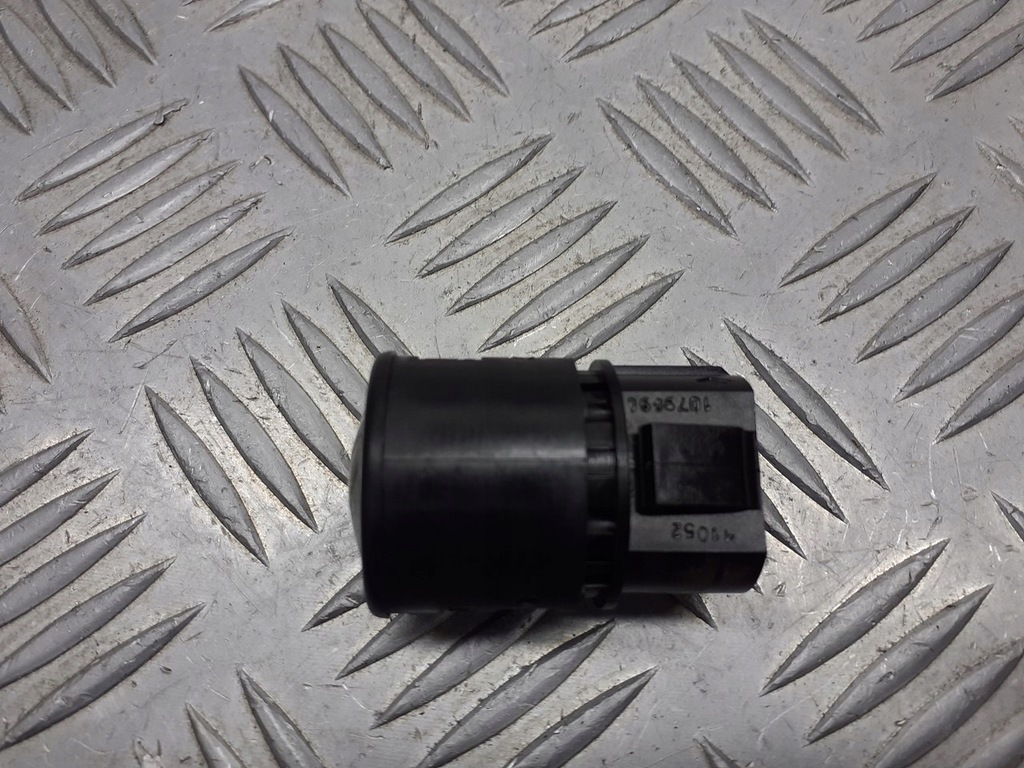 фото №2, Кнопка запуск стоп renault megane iii 1.9 dci 107959c