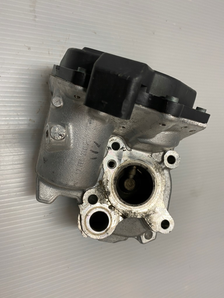 фото №1, Mercedes w212 2.2 cdi клапан egr a6511400360