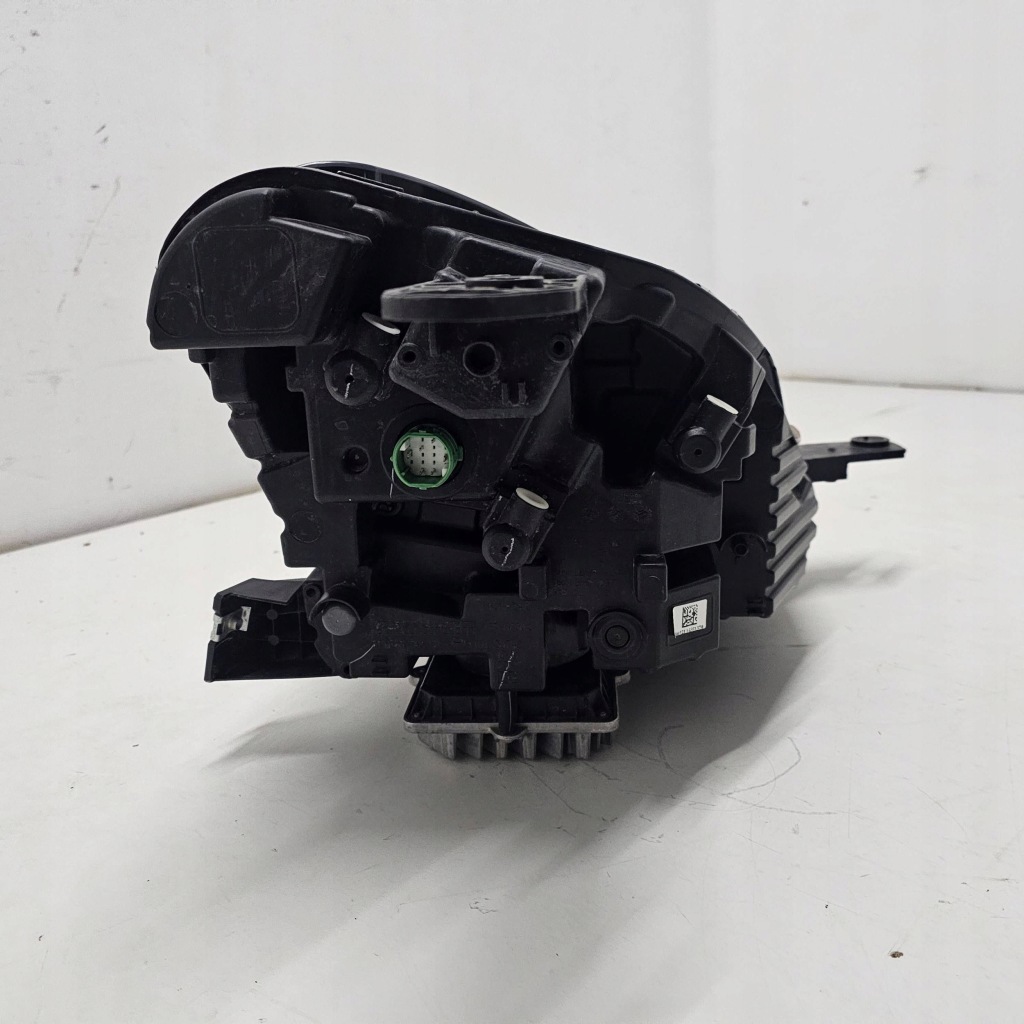 Фара ліва перед maserati grecale full led 06702930730 Ціна