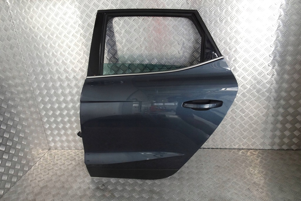 фото №1, Seat arona lift - дверь задние левая