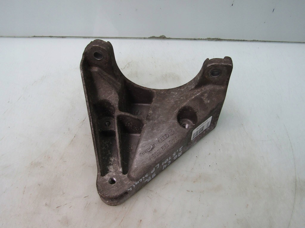 фото №1, A6 c4 2.5 tdi 97r кронштейн двигателя левая кронштейн
