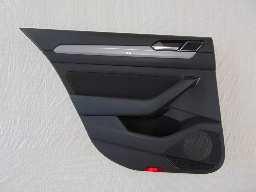 фото №1, Vw passat b8 обивка левый задняя sedan lift