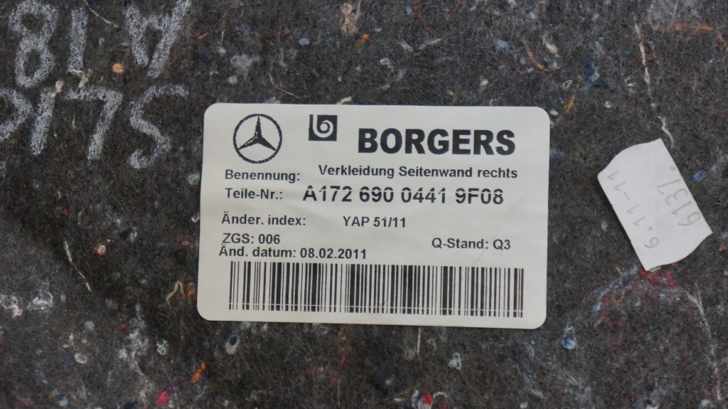 фото №3, Обивка обшивка багажника правый задняя mercedes slk w172 r172