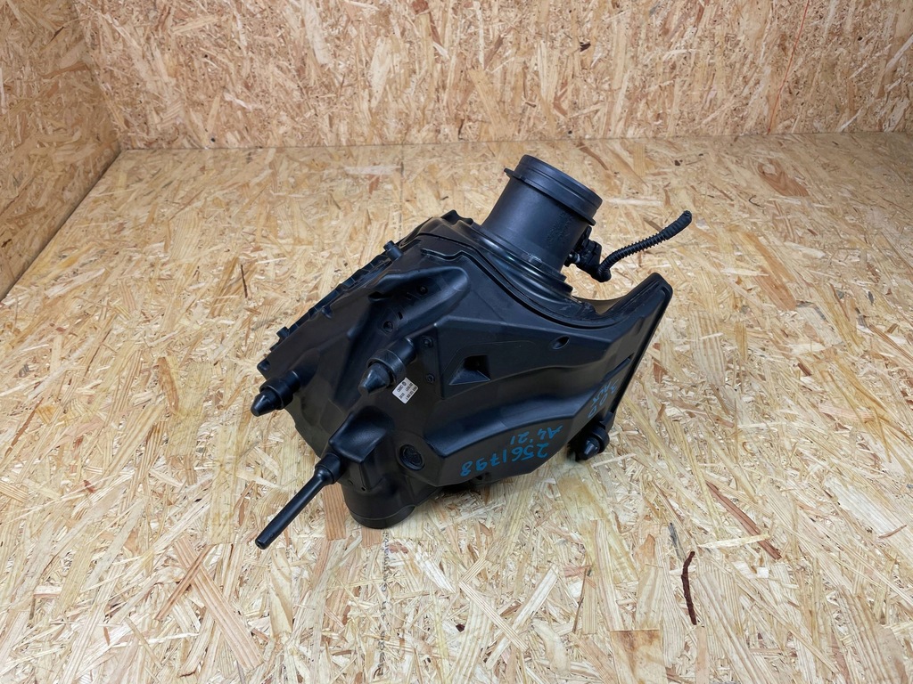 фото №5, Корпус фільтра повітря audi a4 b9 a5 8w 3.0tdi 8w0133835t 2015-