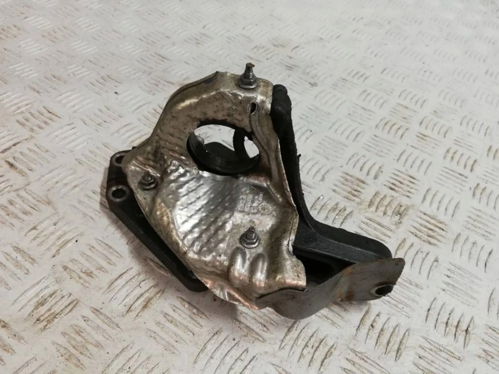 фото №1, Peugeot 308 t9 2.0 hdi опора полуось