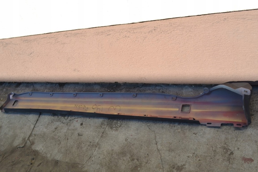 фото №10, Mercedes w201 190 накладка поріг молдинг права