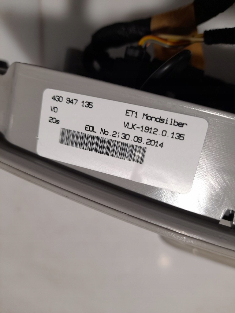 фото №15, Audi a6 c7 2015r лампа стельовий освітлення кабіни перед задня 4g0947111