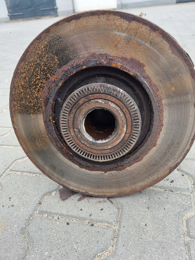 фото №4, Ступица комплектная передняя перед volvo fl renault midlum gama d широкий r17.5