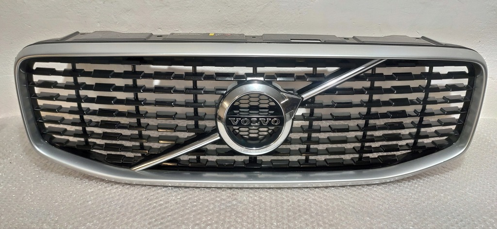 фото №1, Решітка радіатора решітка радіатора volvo xc60 ii 2 r-design