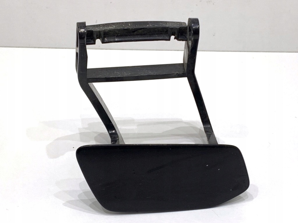 Купить Заглушка распылителя фара правый  audi a8 d4