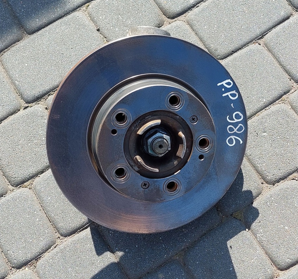 фото №1, Поворотный кулак перед правая porsche boxster 986