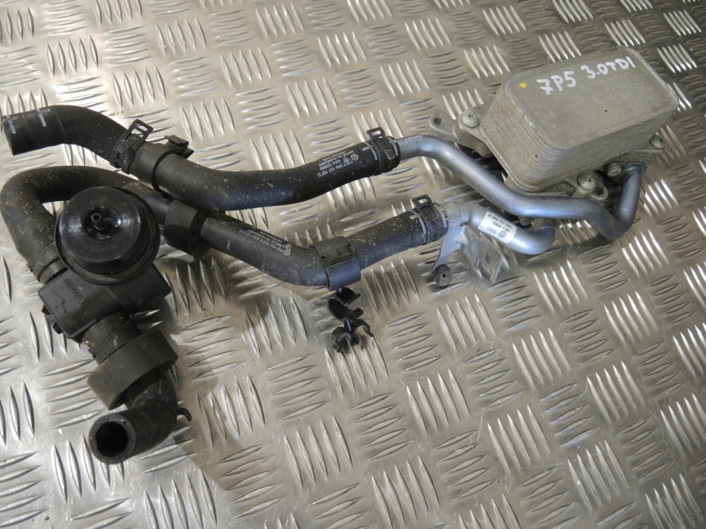 Купити Радіатор оливи 7p0317037 4.8 porsche cayenne ii