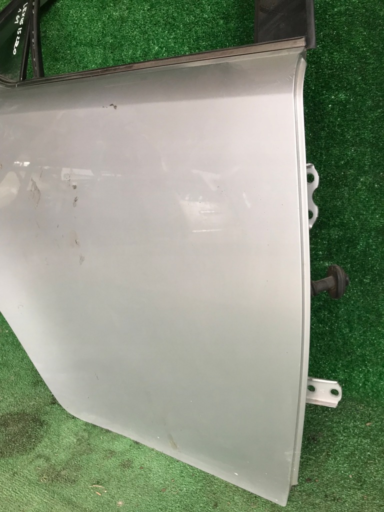 Дверь задняя задняя правое  lexus is 2 1g1 w-wa Оригинал