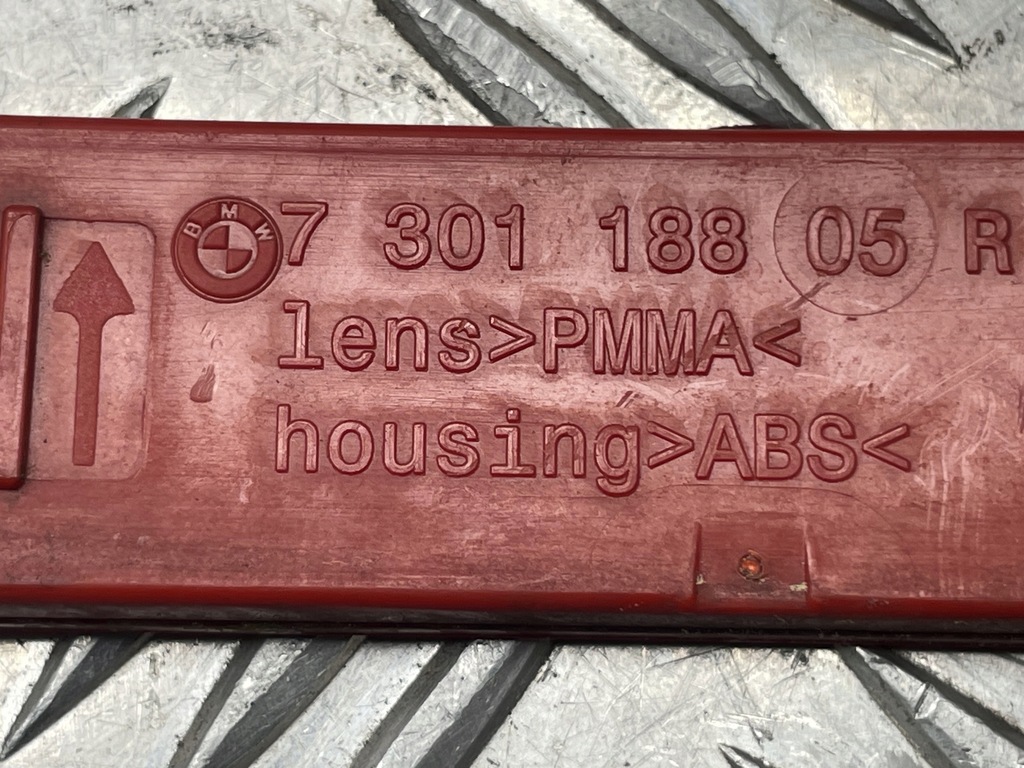 фото №8, Bmw f30 отражатель бампера правый 7201188