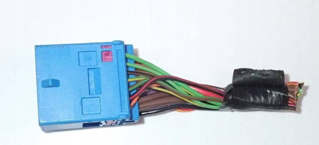 фото №5, Колодка соединитель штекер niebieska audi 8e0972575g